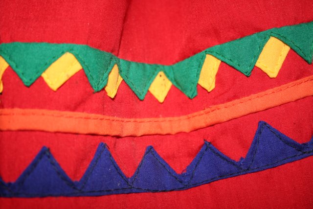close-up Ngobe-Bugle dress